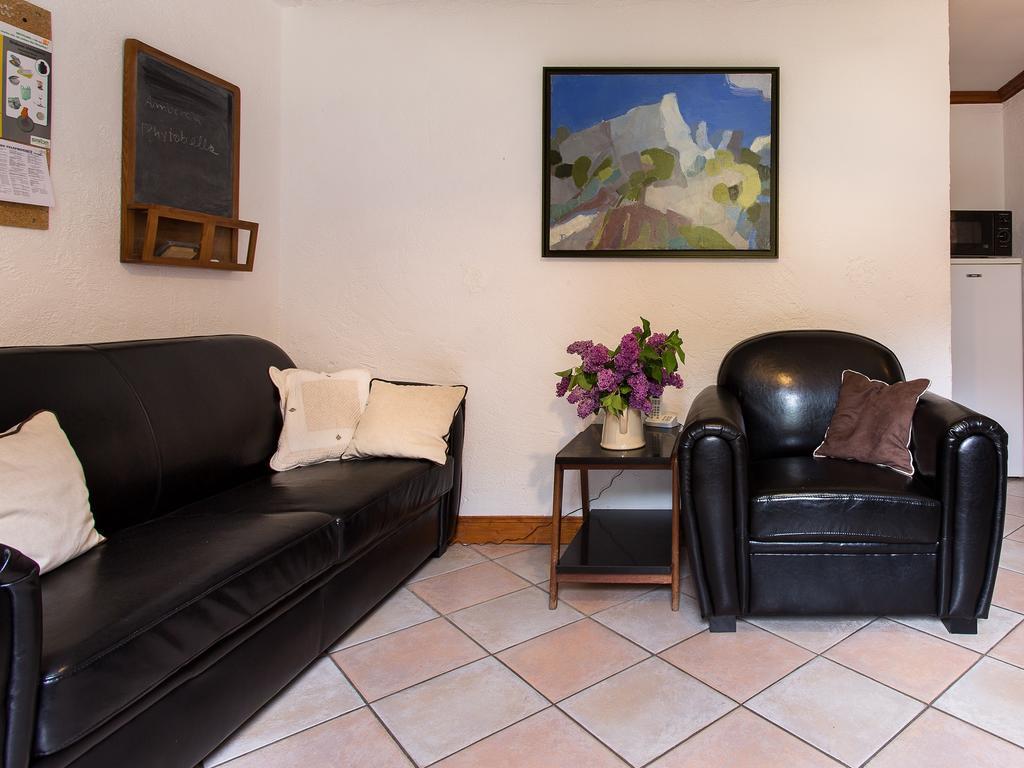 Gite-Auberge De Montvilliers Aime Exterior photo