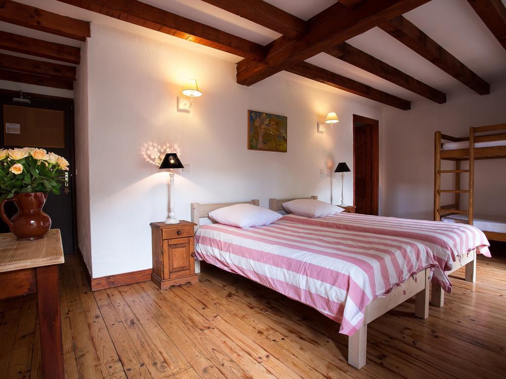 Gite-Auberge De Montvilliers Aime Exterior photo