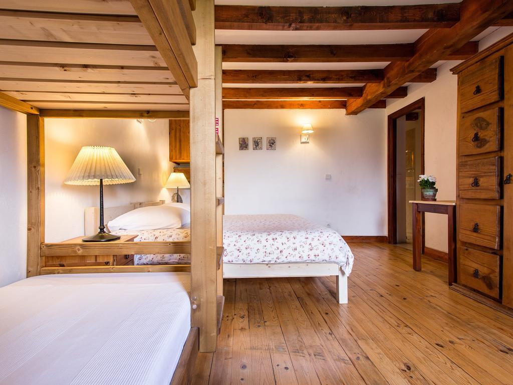 Gite-Auberge De Montvilliers Aime Exterior photo