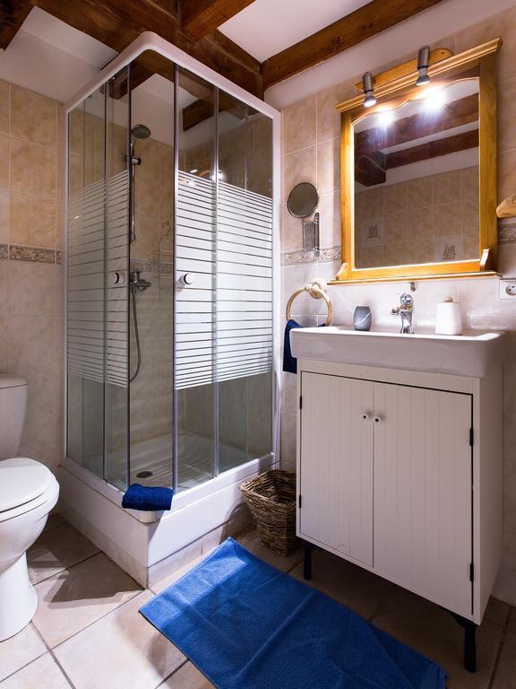 Gite-Auberge De Montvilliers Aime Exterior photo