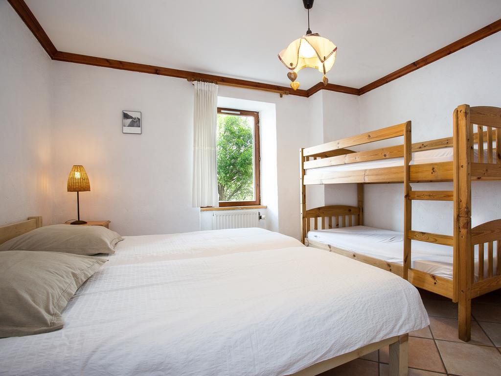 Gite-Auberge De Montvilliers Aime Exterior photo