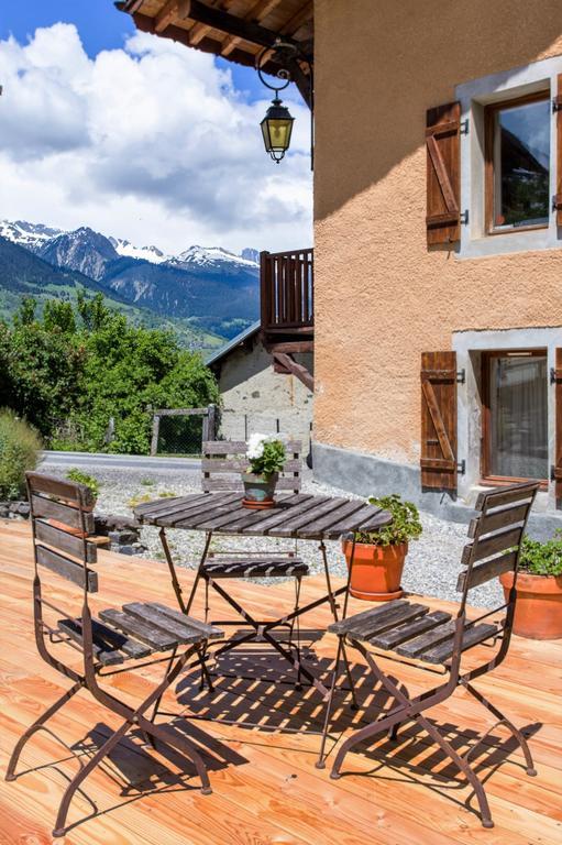 Gite-Auberge De Montvilliers Aime Exterior photo