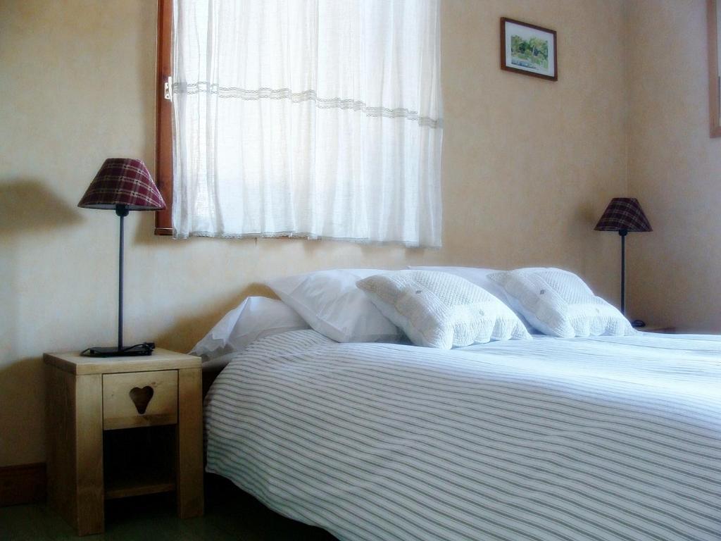Gite-Auberge De Montvilliers Aime Room photo