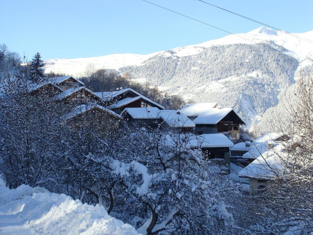Gite-Auberge De Montvilliers Aime Exterior photo